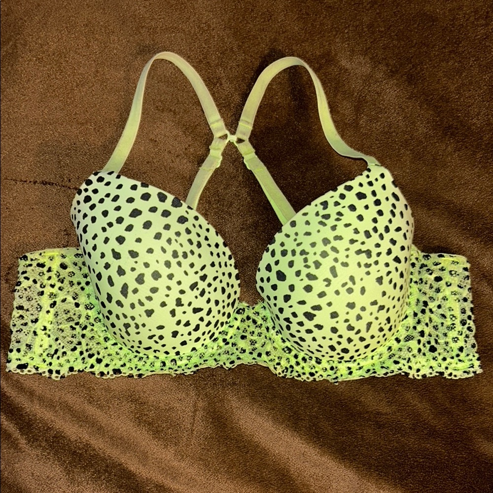 No Boundaries Black and Green Animal Print Bra